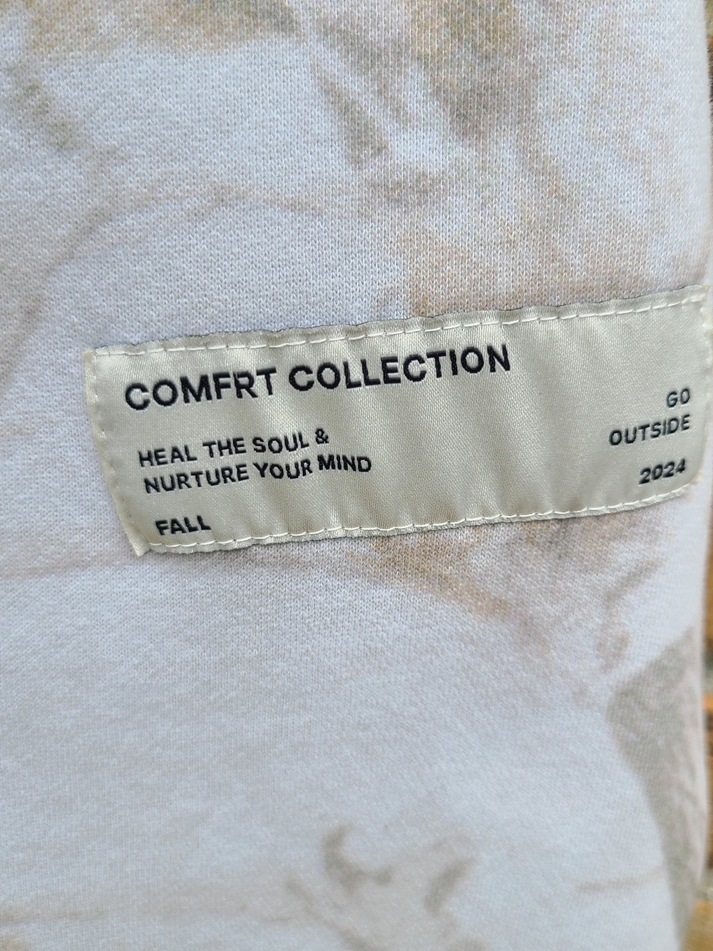 COMFRT COLLECTION Women's 2xl Tree Camo Fleece Jogger Sweatpants Elastic Waist - Picture 2 of 3